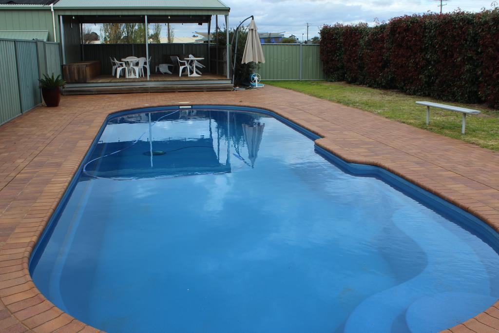 Aussie Cabins Hotel Dubbo Ngoại thất bức ảnh