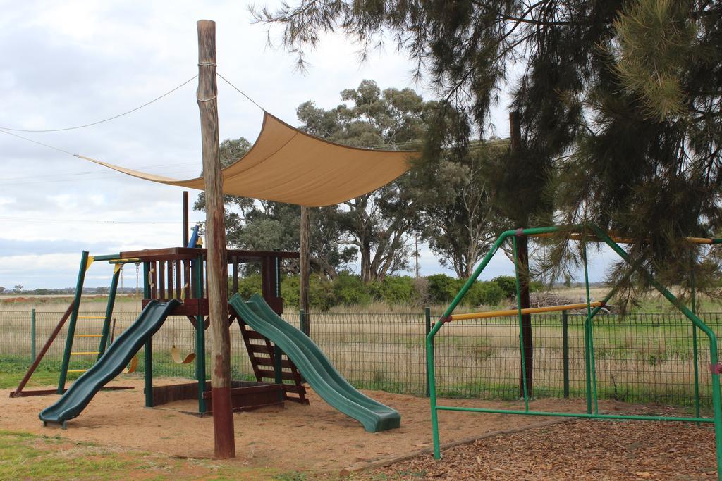 Aussie Cabins Hotel Dubbo Ngoại thất bức ảnh