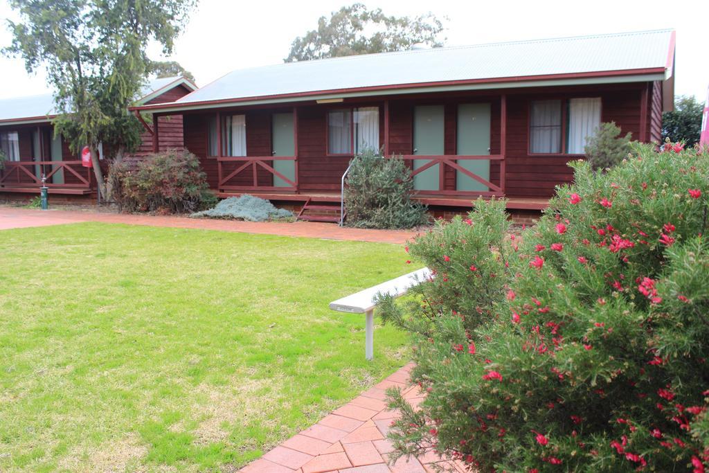 Aussie Cabins Hotel Dubbo Phòng bức ảnh